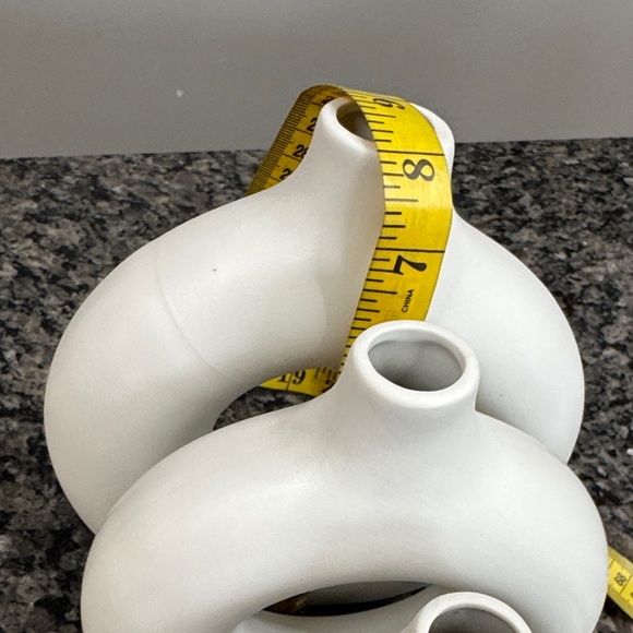 White Ceramic Ring Vases - Set of 3 - Picture 9 of 14